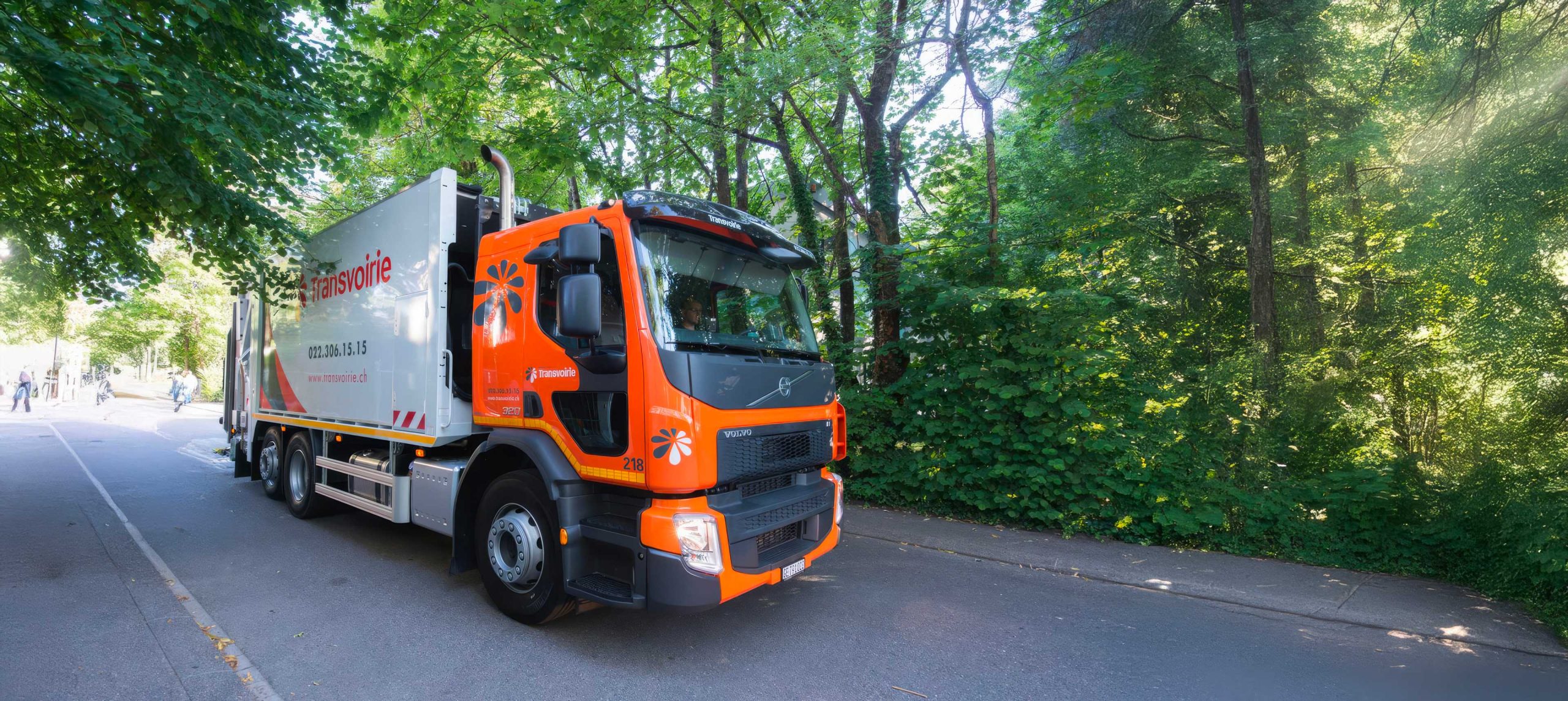 Photographie illustrant un camion poubelle