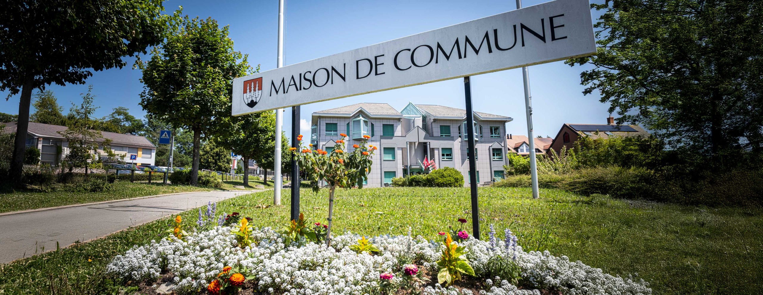 Vue de la maison de commune.